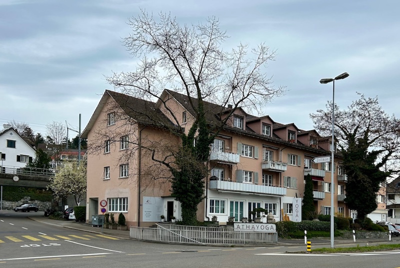 Vor de Yoga-Epoche kehrte man hier bei «Chez Max» ein