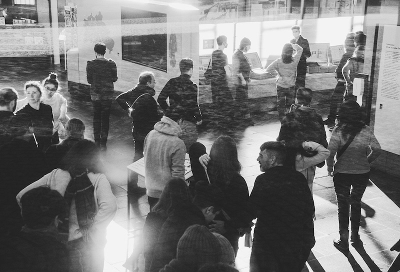 Jugendliche im Ausgang: Angst, angegriffen zu werden (Foto: Pixabay)