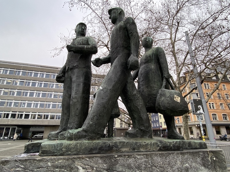 Das «Denkmal der unbekannten Handtasche»