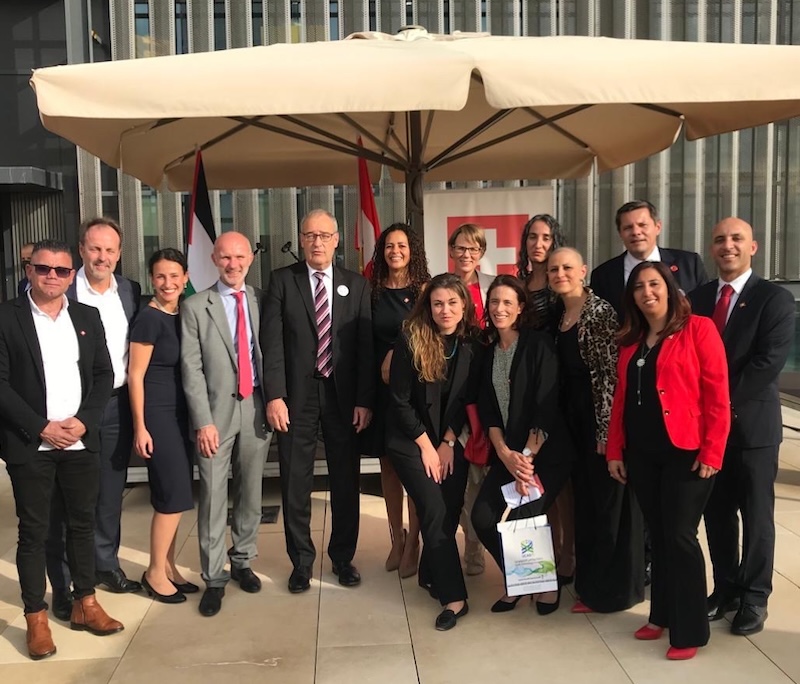 Bundesrat Parmelin in Palästina, Shannon vorne in der Mitte