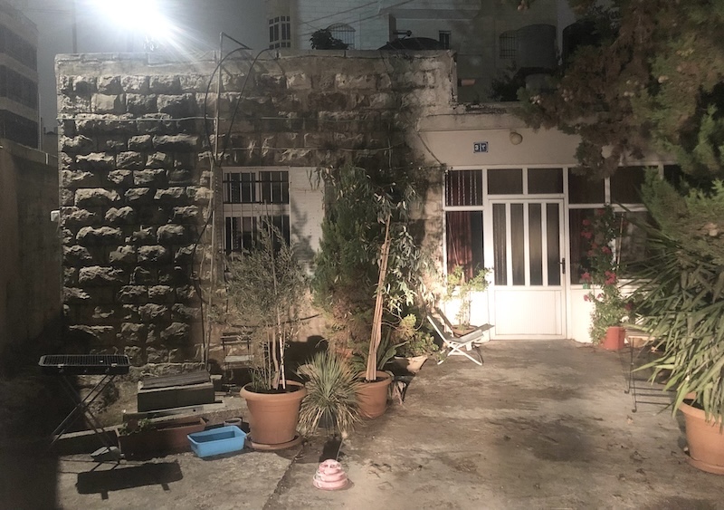 Das alte palästinensische Häuschen mit dem Obstgarten