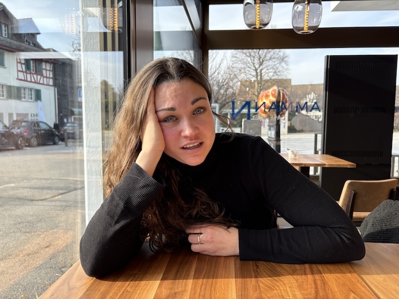 Shannon bei unserem Treffen am Dorfplatz